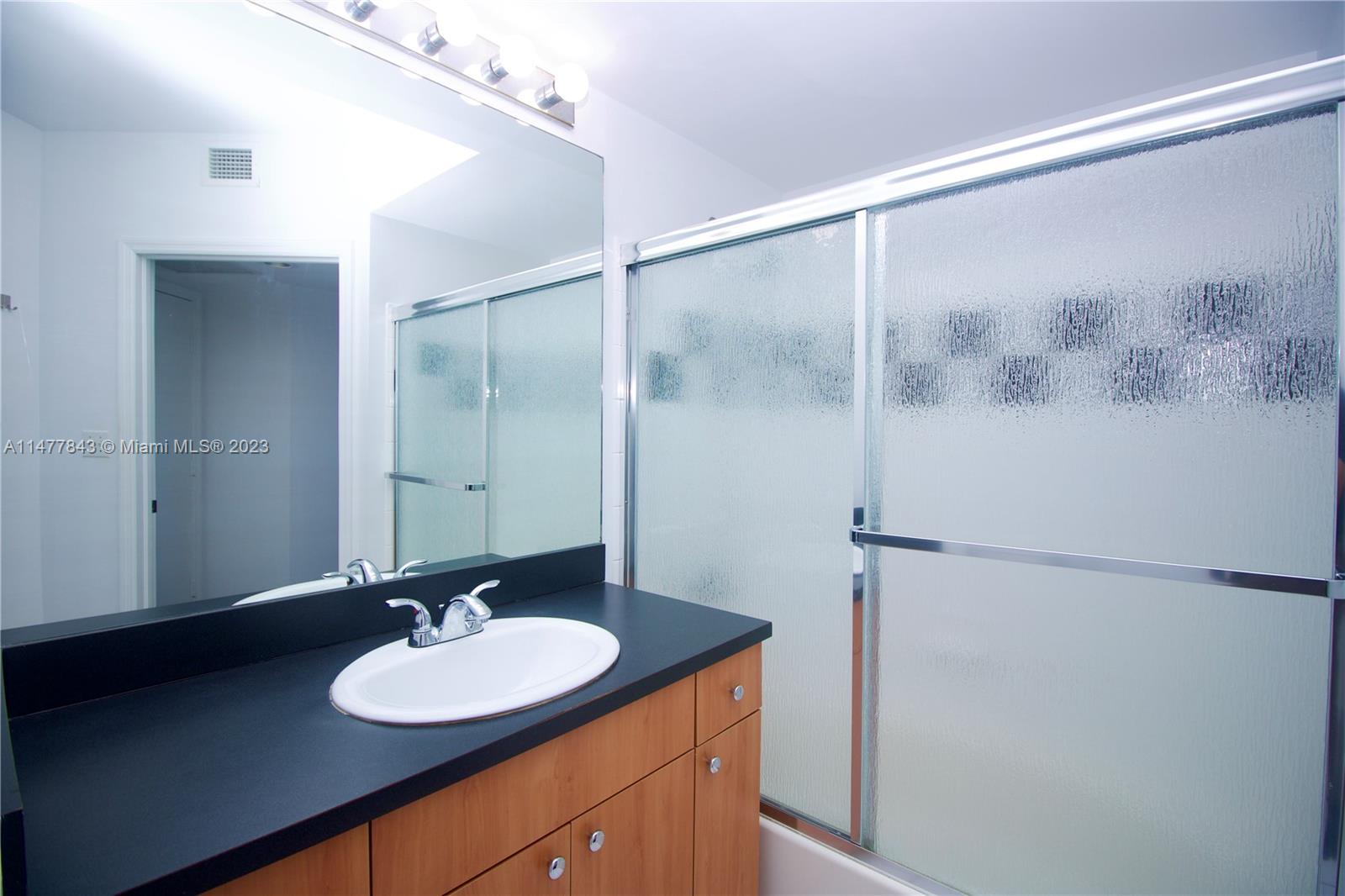 image The Waverly at South Beach10