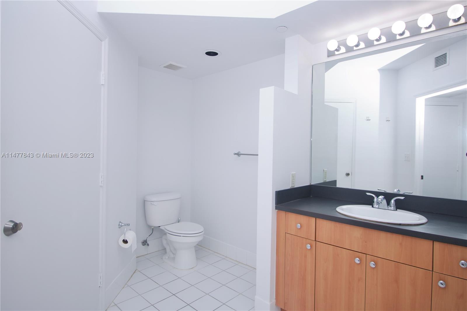 image The Waverly at South Beach11