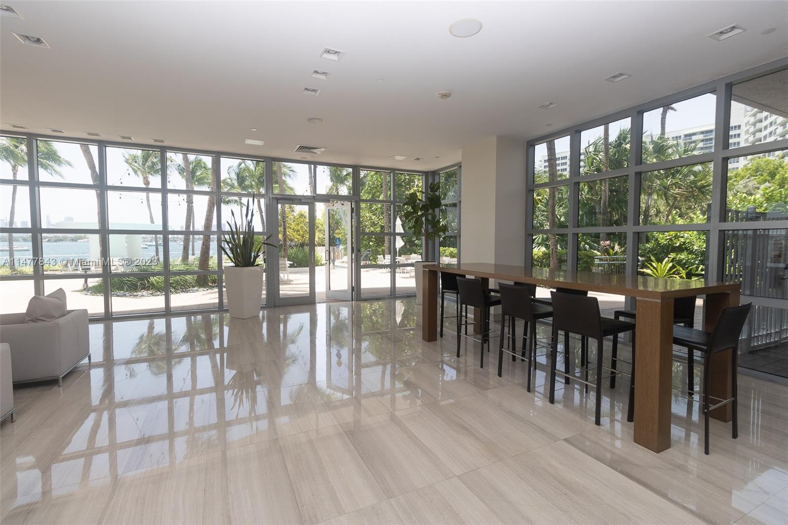 image The Waverly at South Beach21