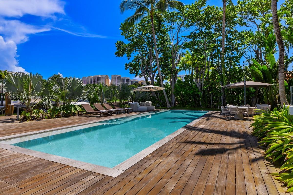 161 Cape Florida Dr Key Biscayne, FL 33149 161 Cape Florida Dr Key Biscayne, FL 33149