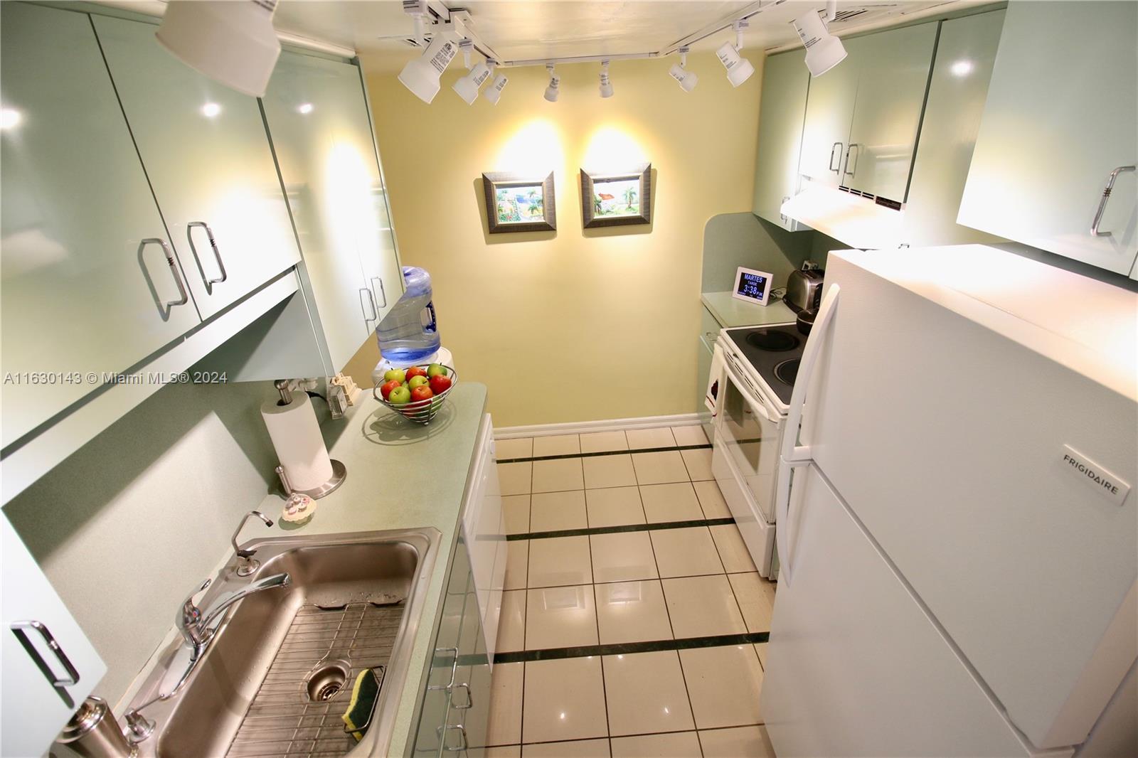 900 Bay Dr #319 Miami Beach, FL 33141