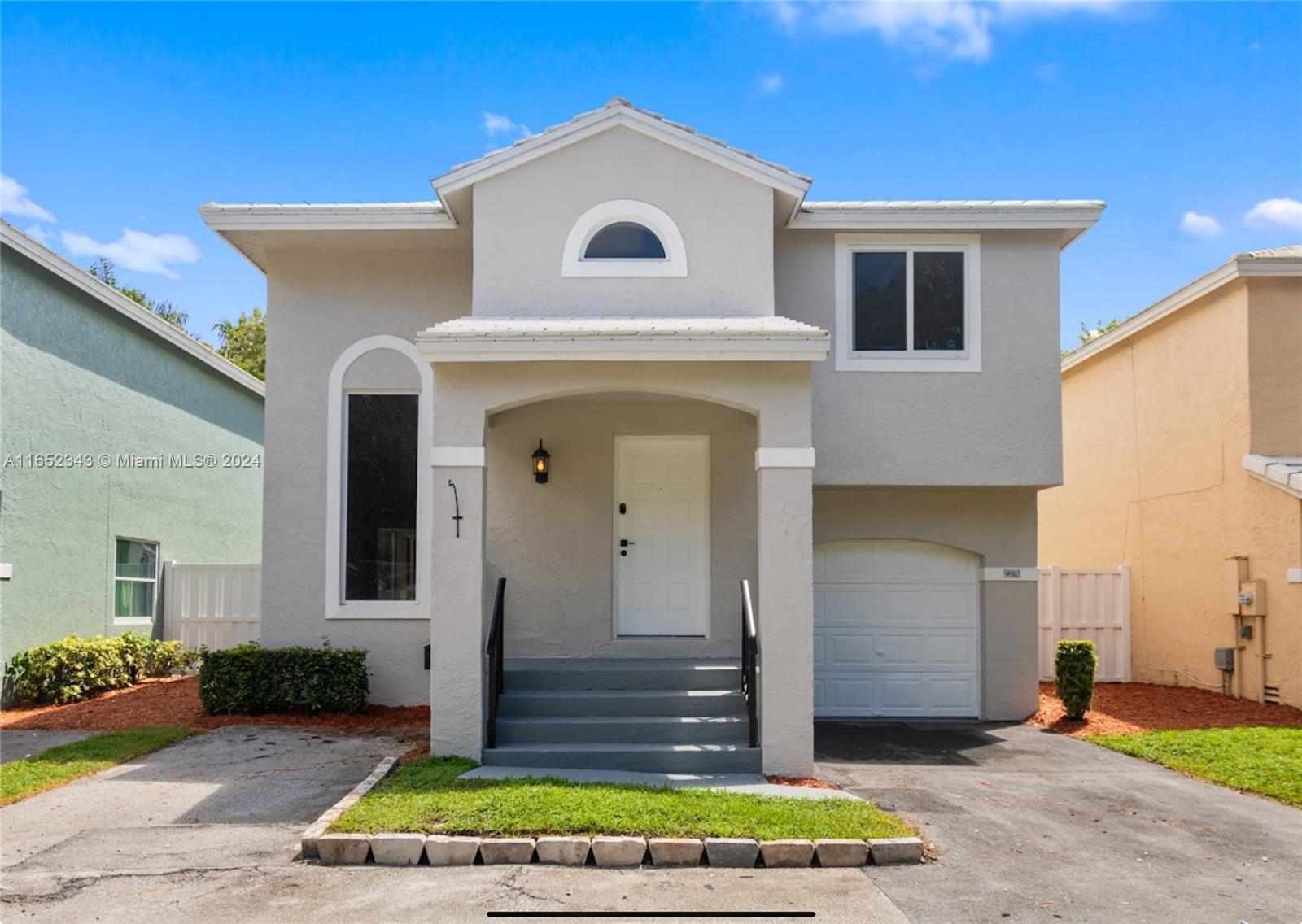 9810 NW 2nd Ct