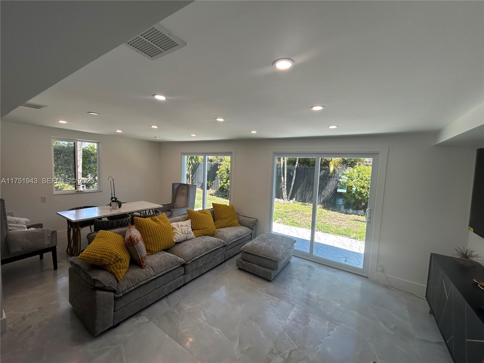 3261 Oleander Way Lauderdale By The Sea, FL 33062