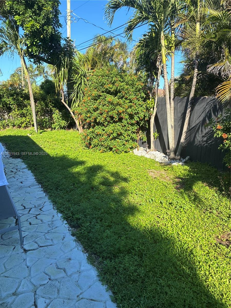 3261 Oleander Way Lauderdale By The Sea, FL 33062