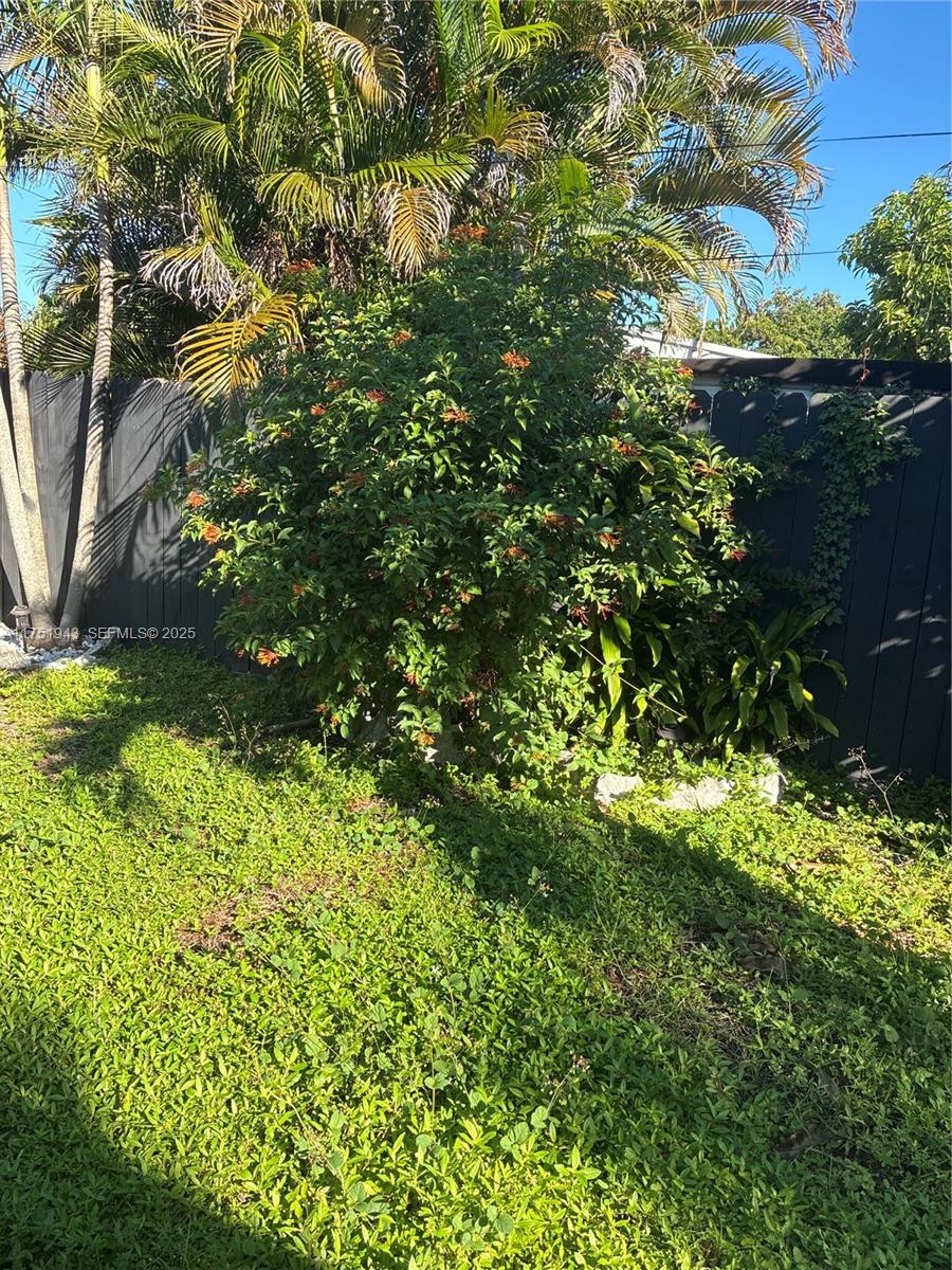 3261 Oleander Way Lauderdale By The Sea, FL 33062