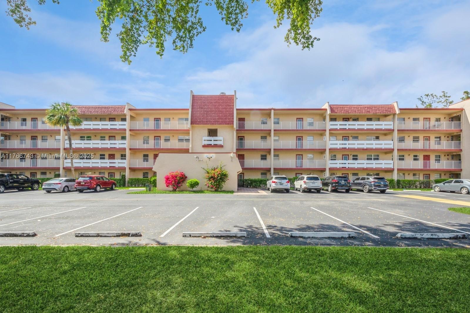 1045 Country Clb Dr #304