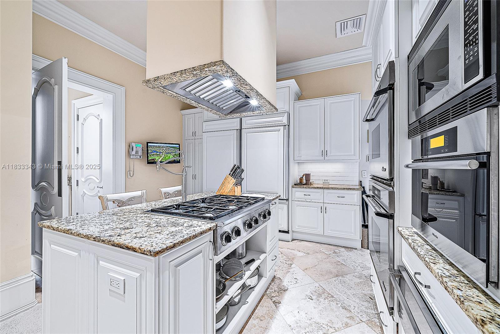 209 Commodore Dr Jupiter, FL 33477