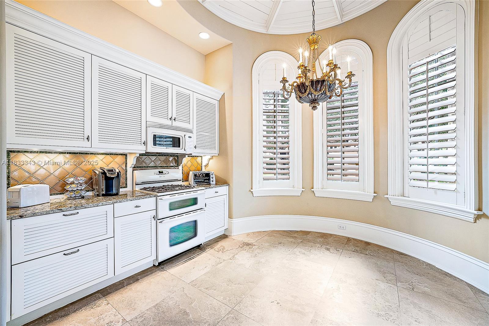 209 Commodore Dr Jupiter, FL 33477