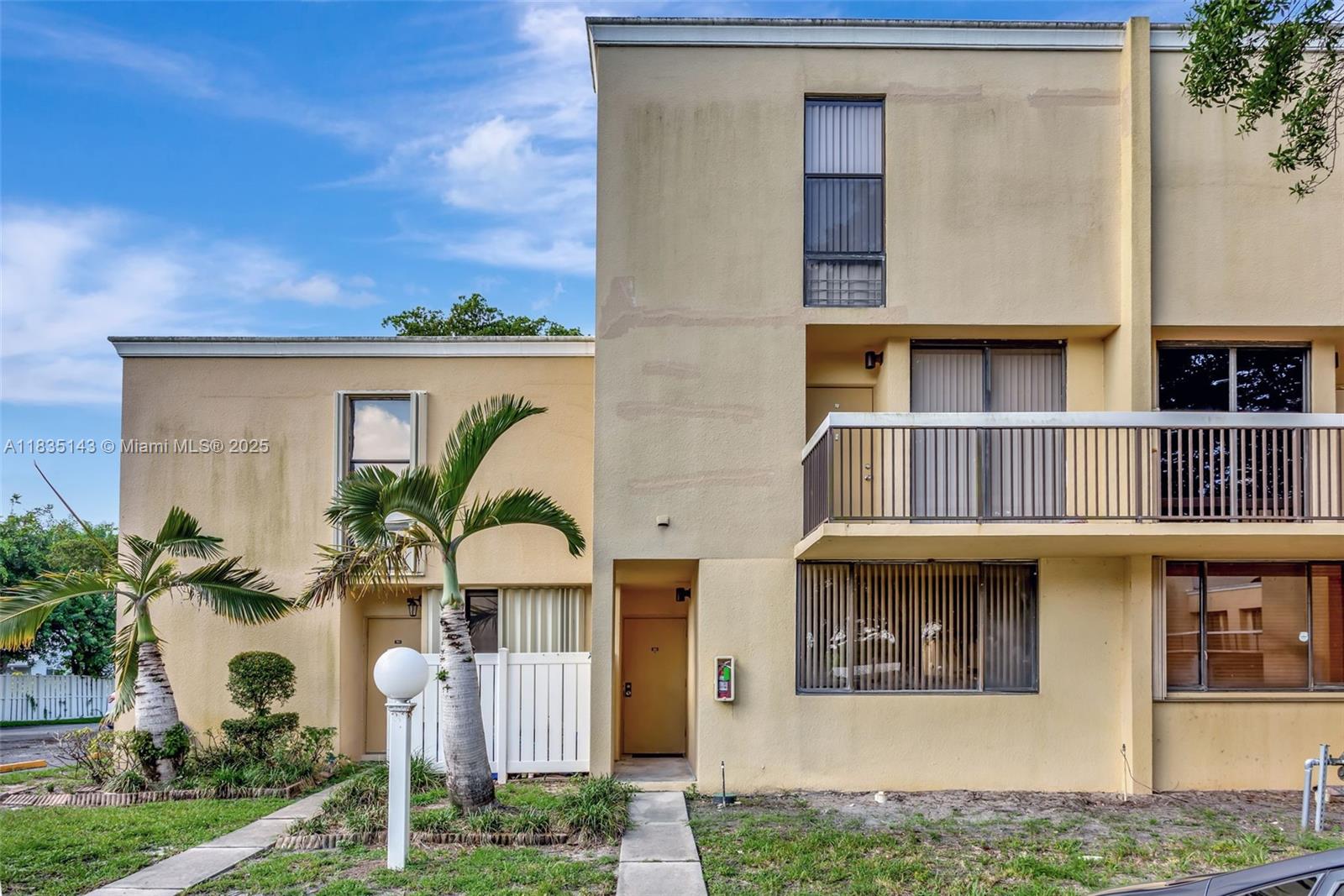 2831 SW 87th Ave #702