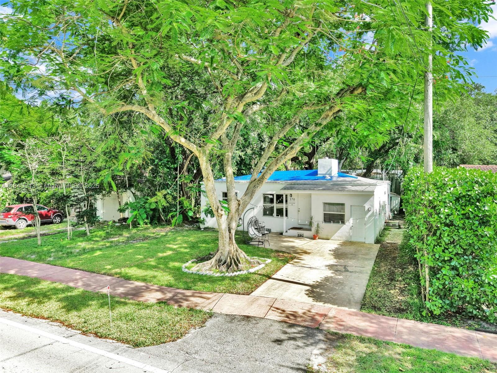 370 NE 87th St