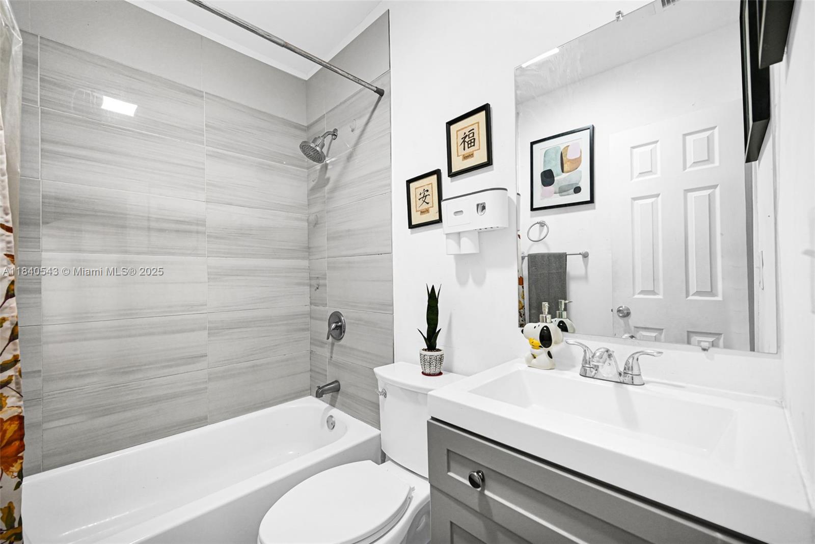 370 NE 87th St,El Portal, FL 33138