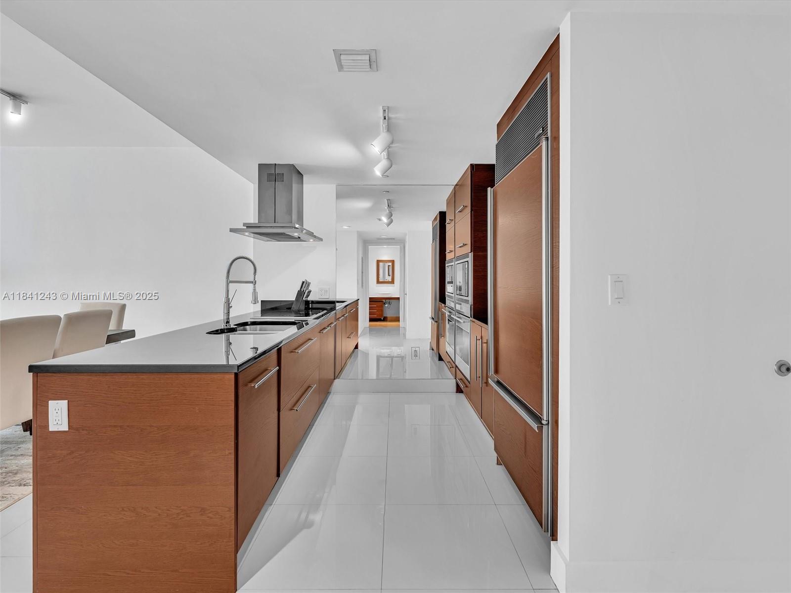 image Icon Brickell No Two9