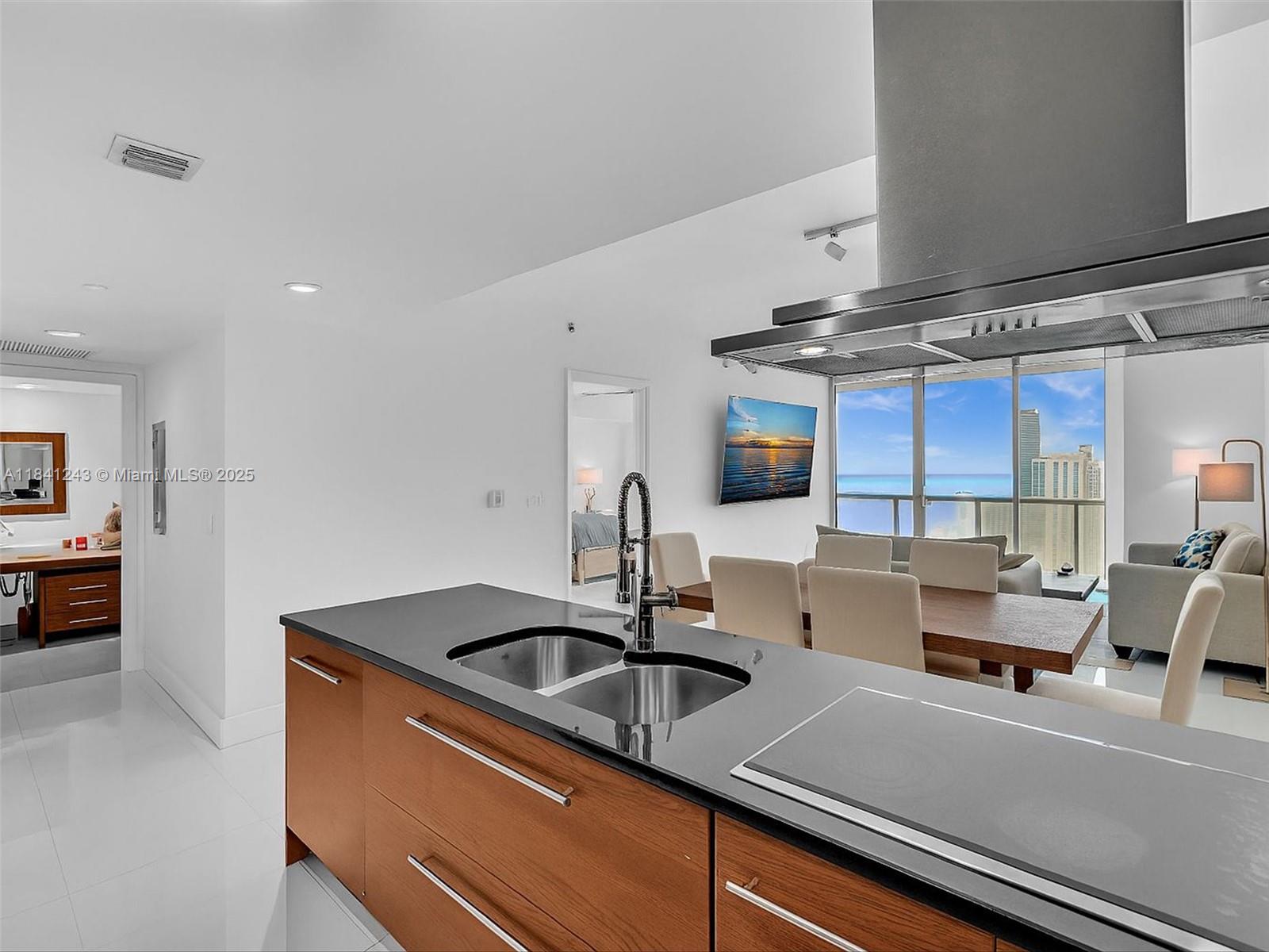 image Icon Brickell No Two12