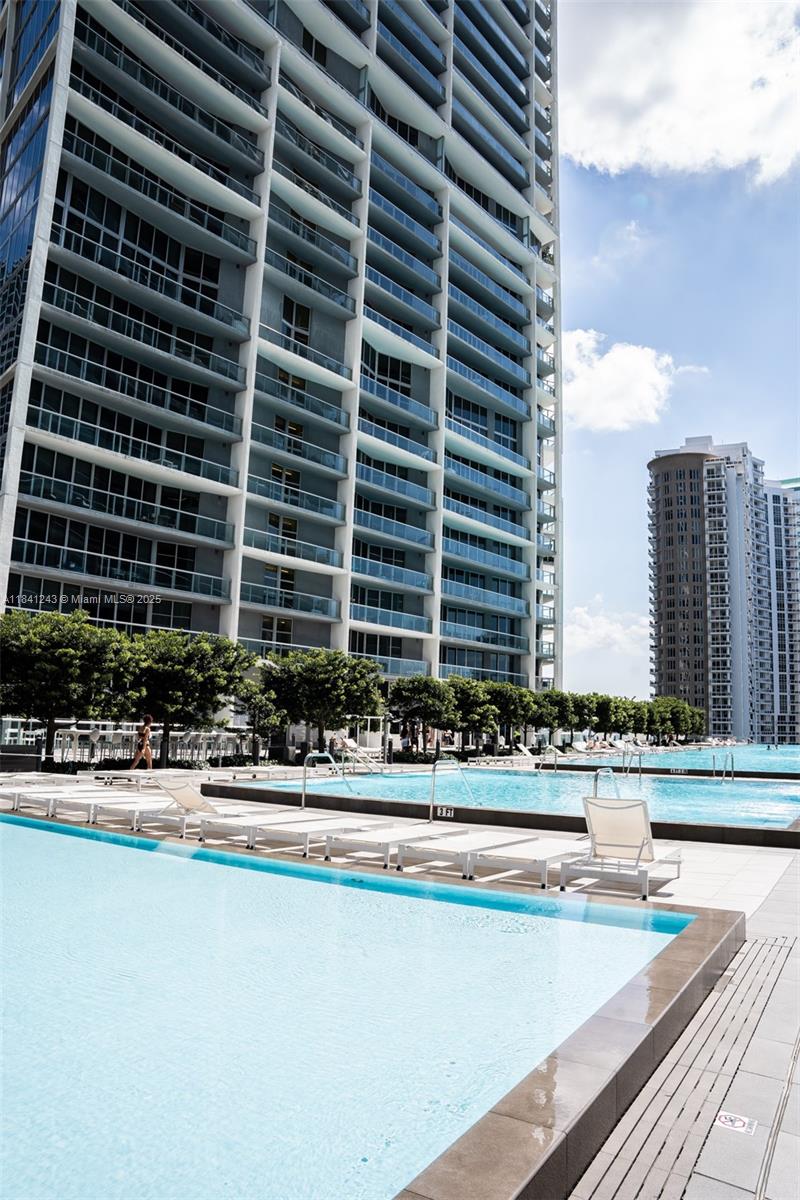 image Icon Brickell No Two75