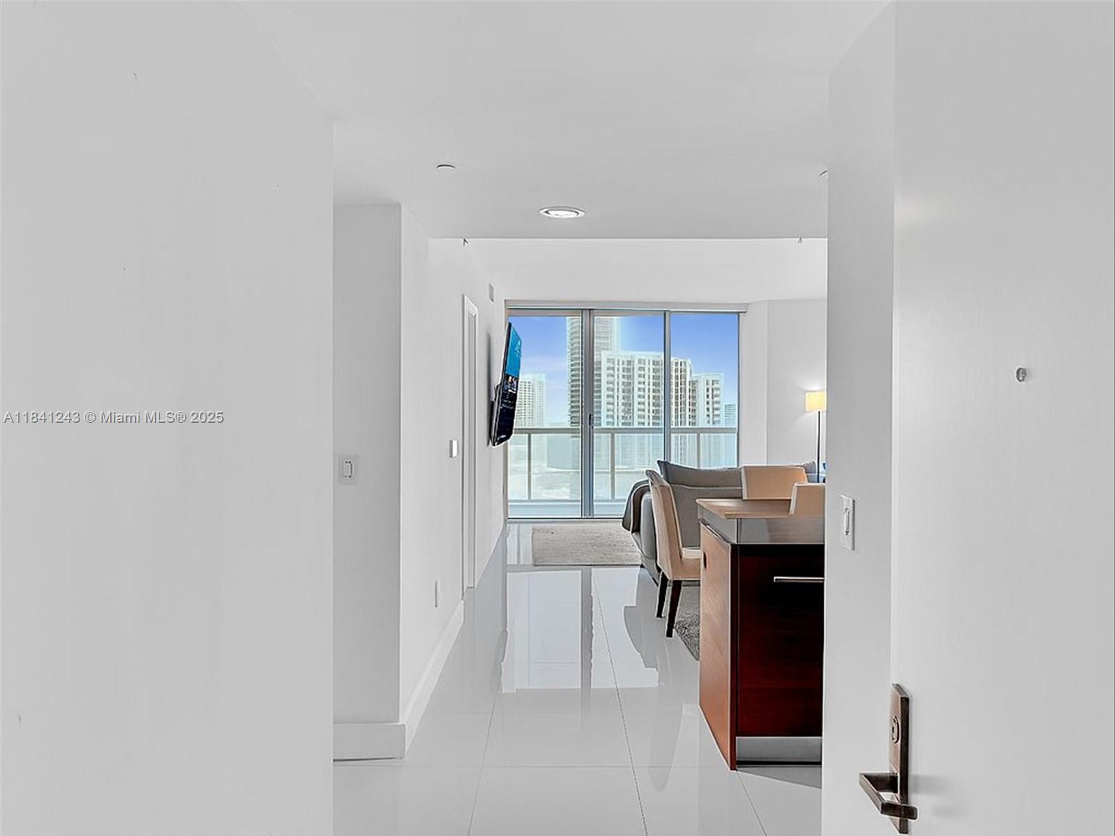 image Icon Brickell No Two7