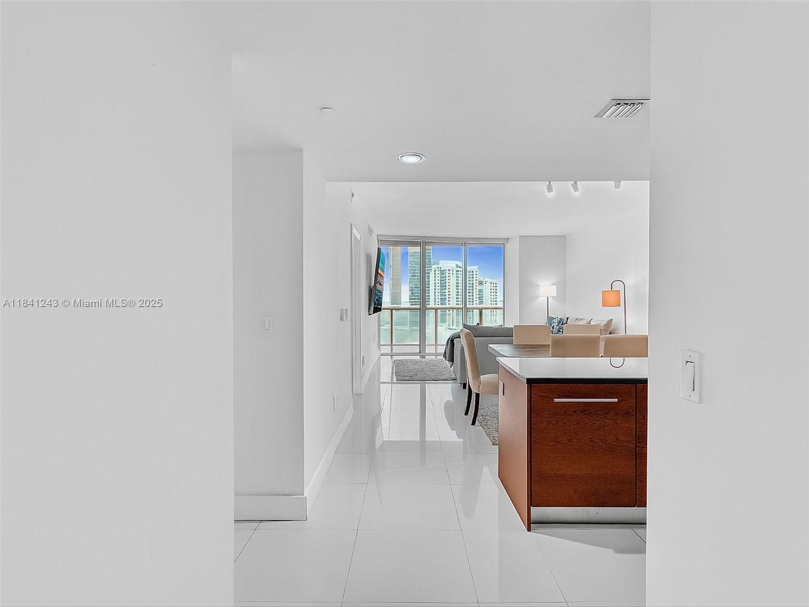 image Icon Brickell No Two8