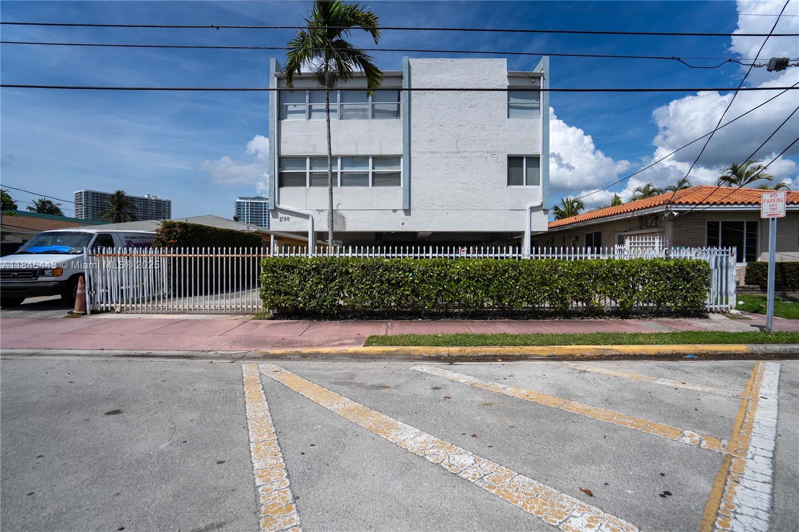 2150 Bay Dr #6