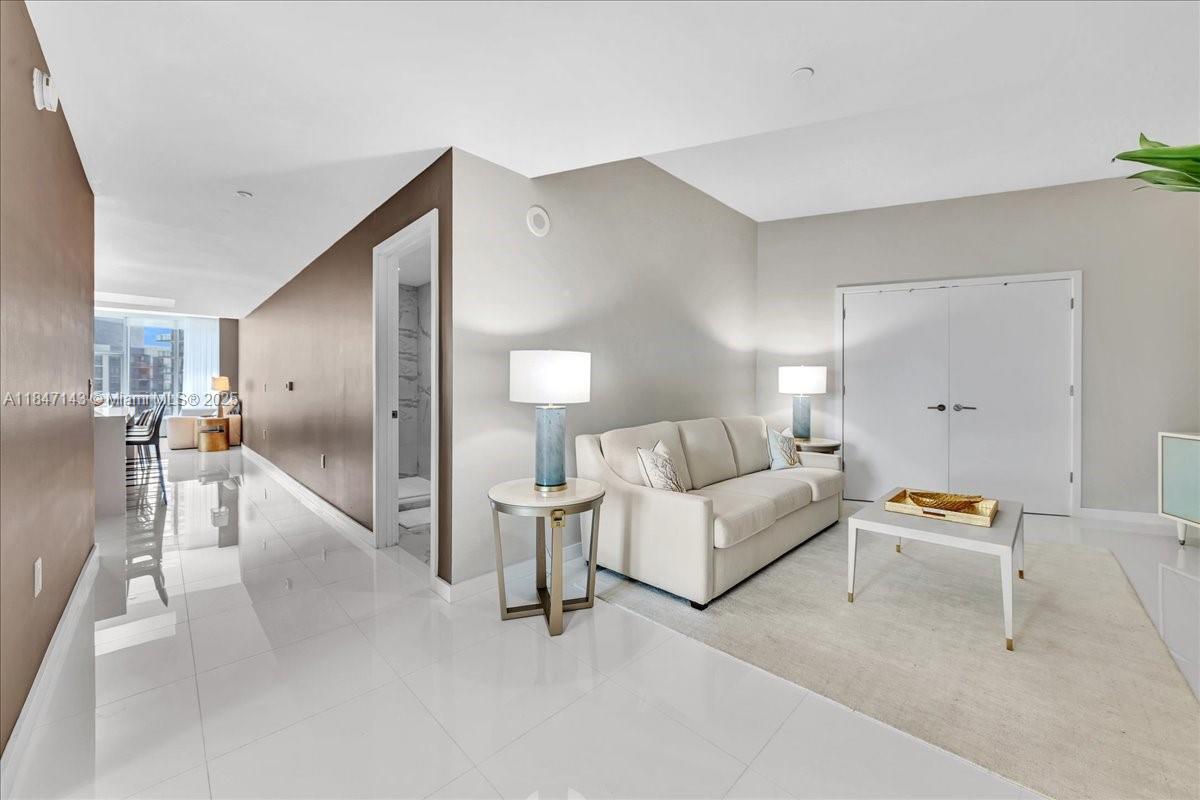 image Paramount Miami33