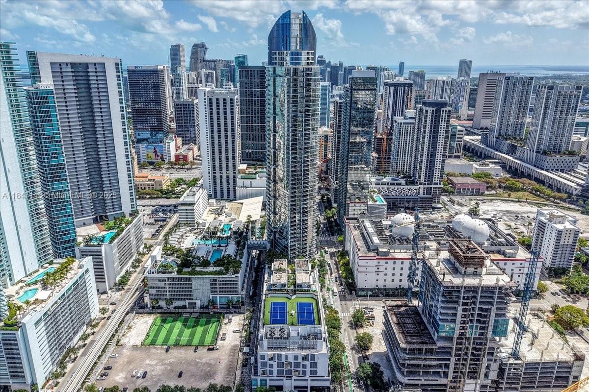 image Paramount Miami44