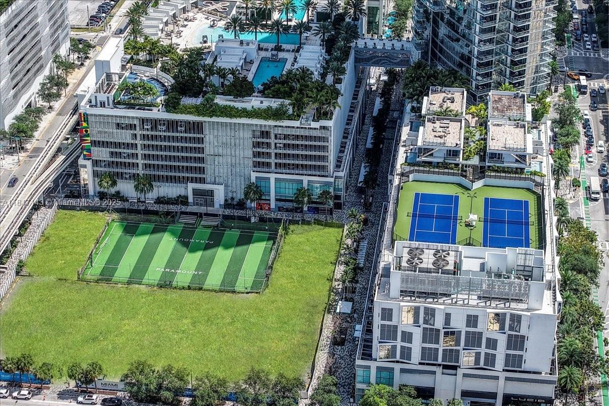 image Paramount Miami45