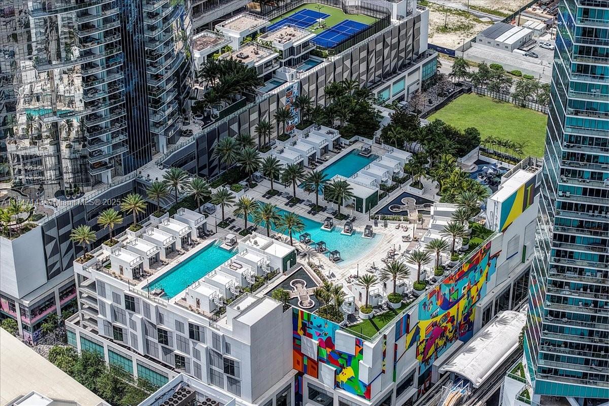 image Paramount Miami47