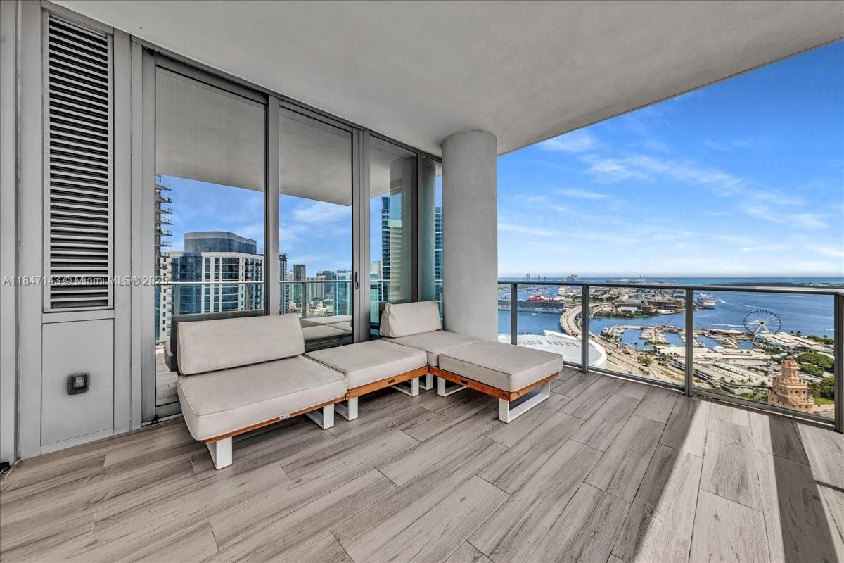 image Paramount Miami4