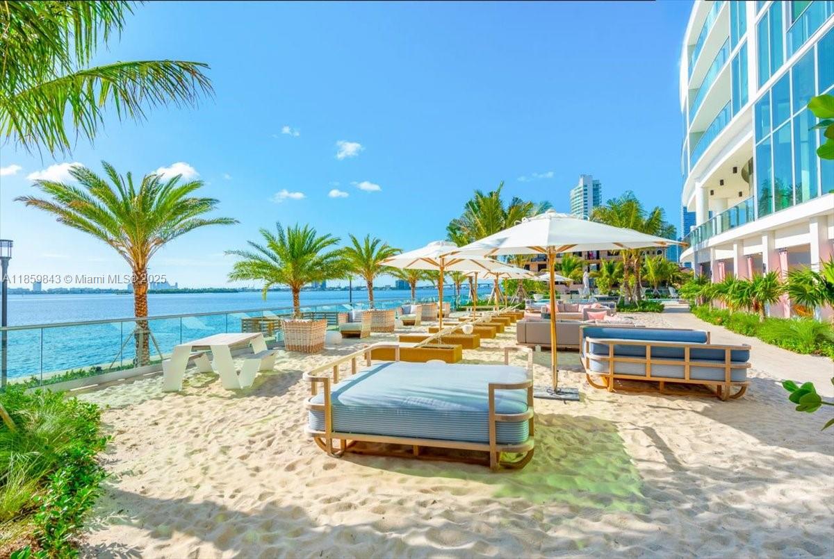 image Biscayne Beach7