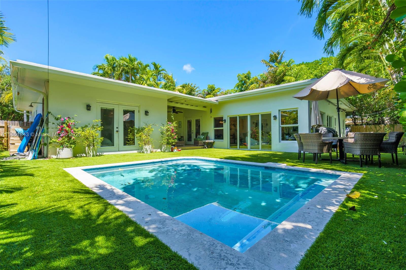 653 Glenridge Rd Key Biscayne, FL 33149