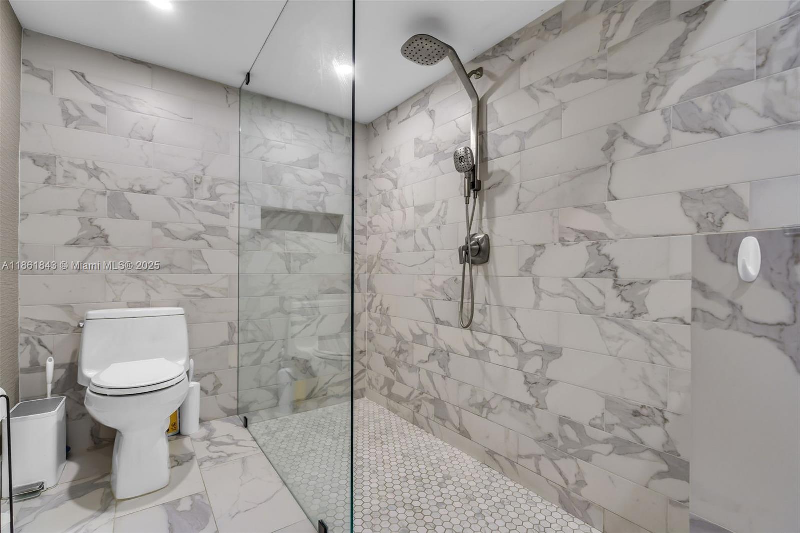 653 Glenridge Rd Key Biscayne, FL 33149