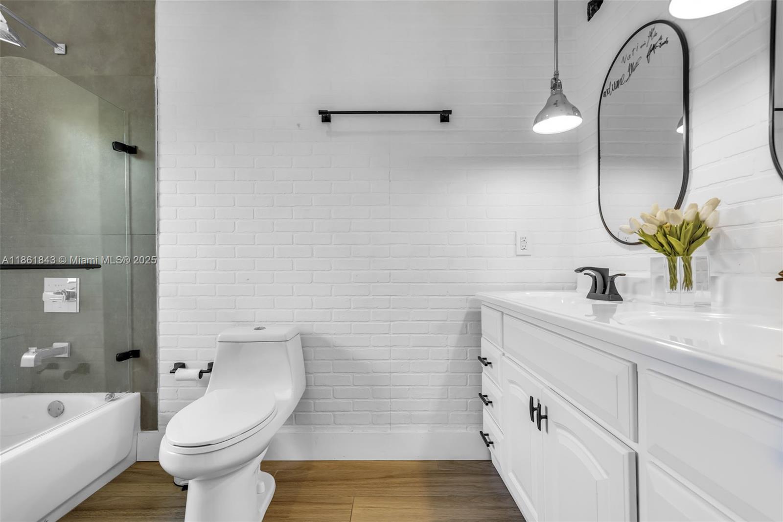 653 Glenridge Rd Key Biscayne, FL 33149