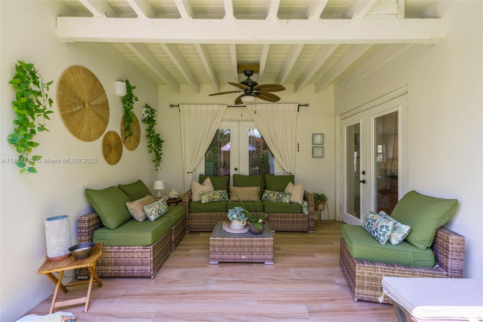 653 Glenridge Rd Key Biscayne, FL 33149