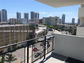 401 Golden Isles Dr #901