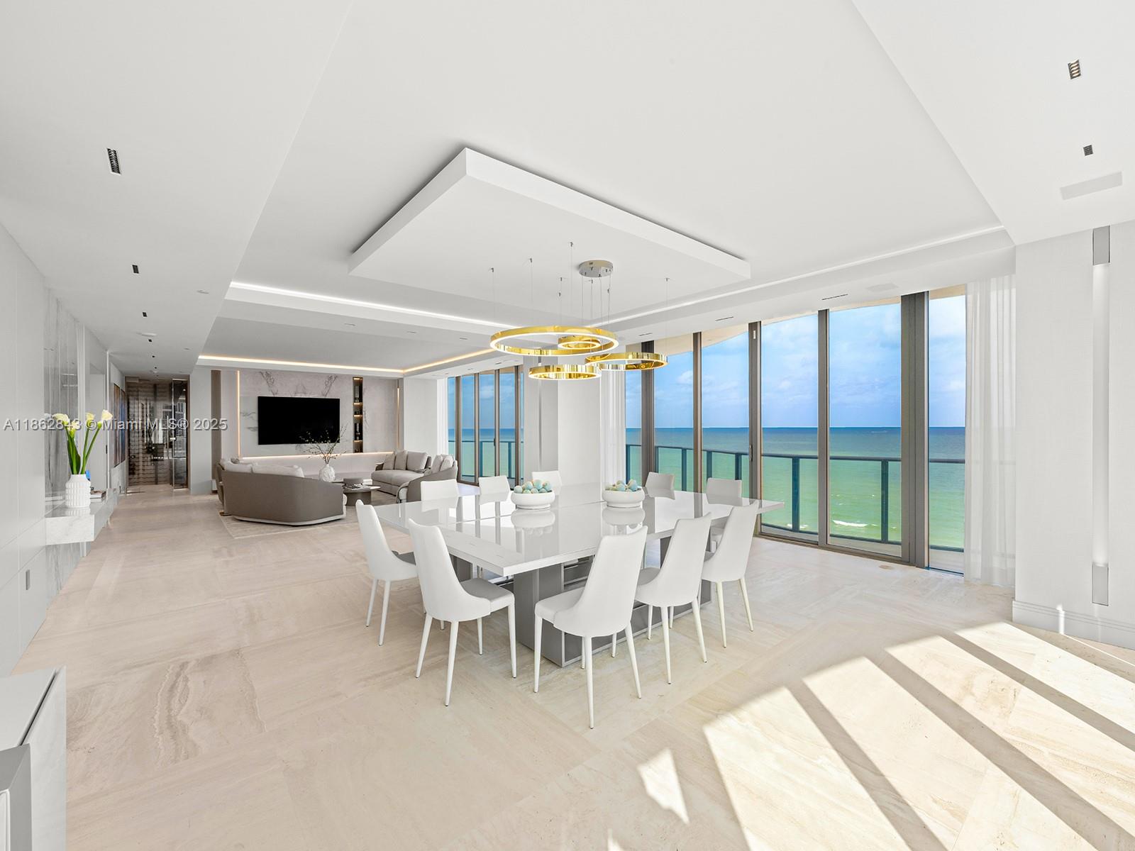 image Regalia Condo4