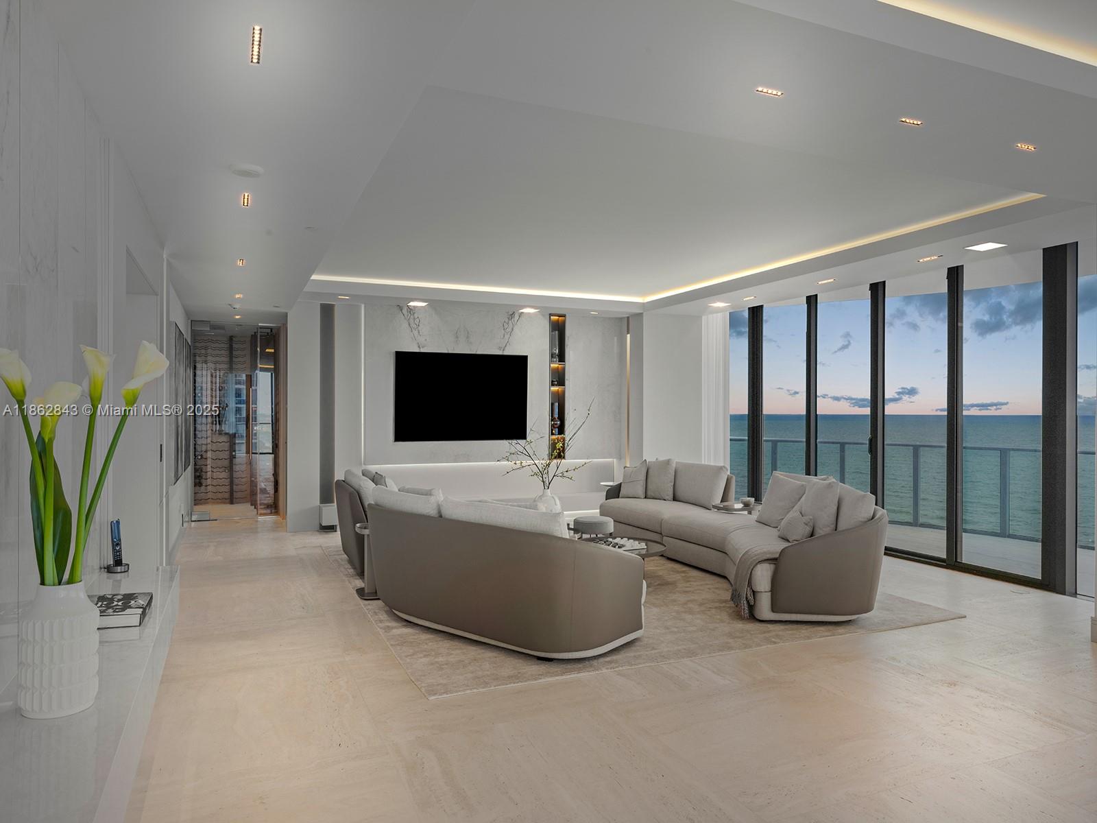 image Regalia Condo8