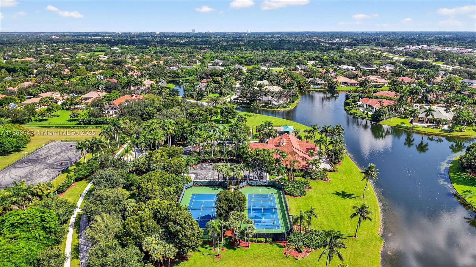 12462 Brookwood Ct Davie, FL 33330 12462 Brookwood Ct Davie, FL 33330