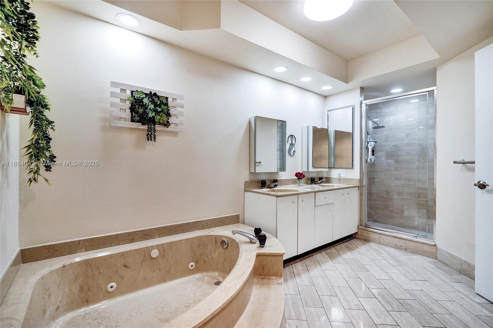 image Hamptons West Condominum21