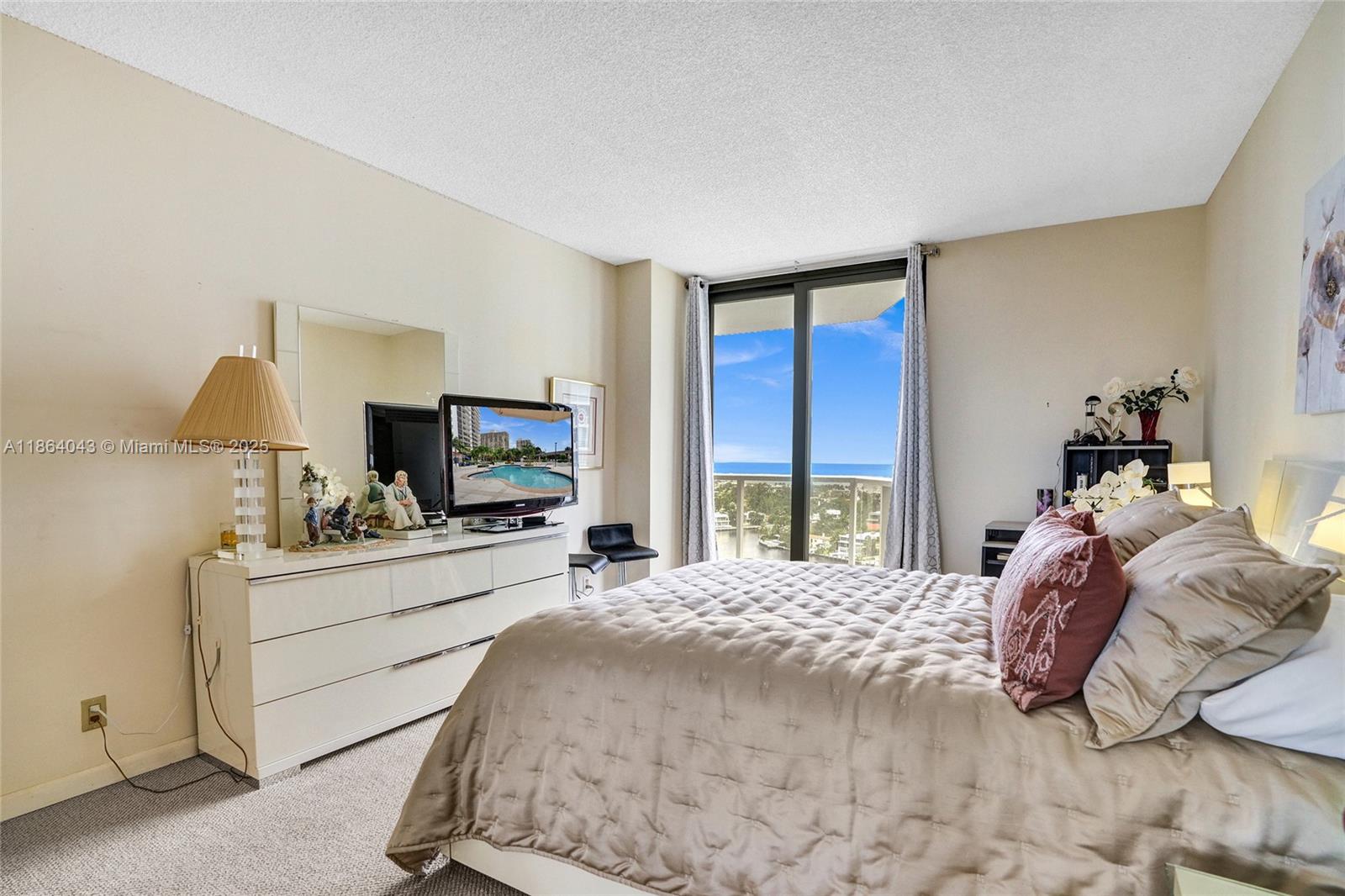 image Hamptons West Condominum23