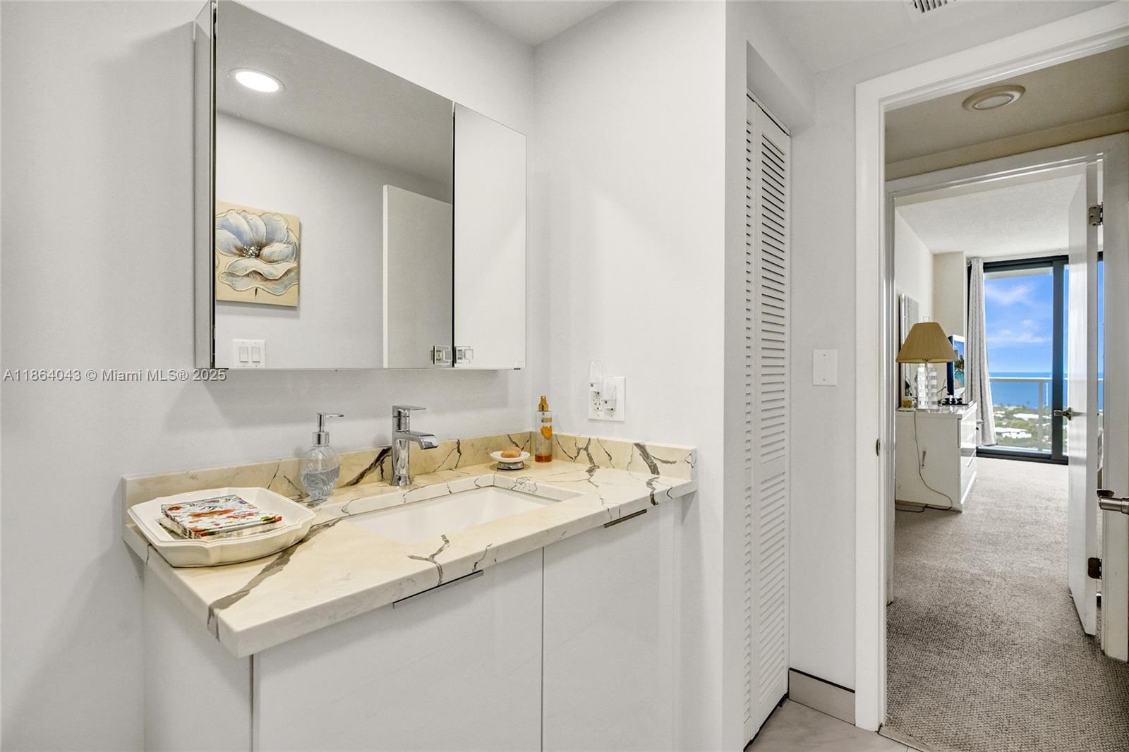 image Hamptons West Condominum25