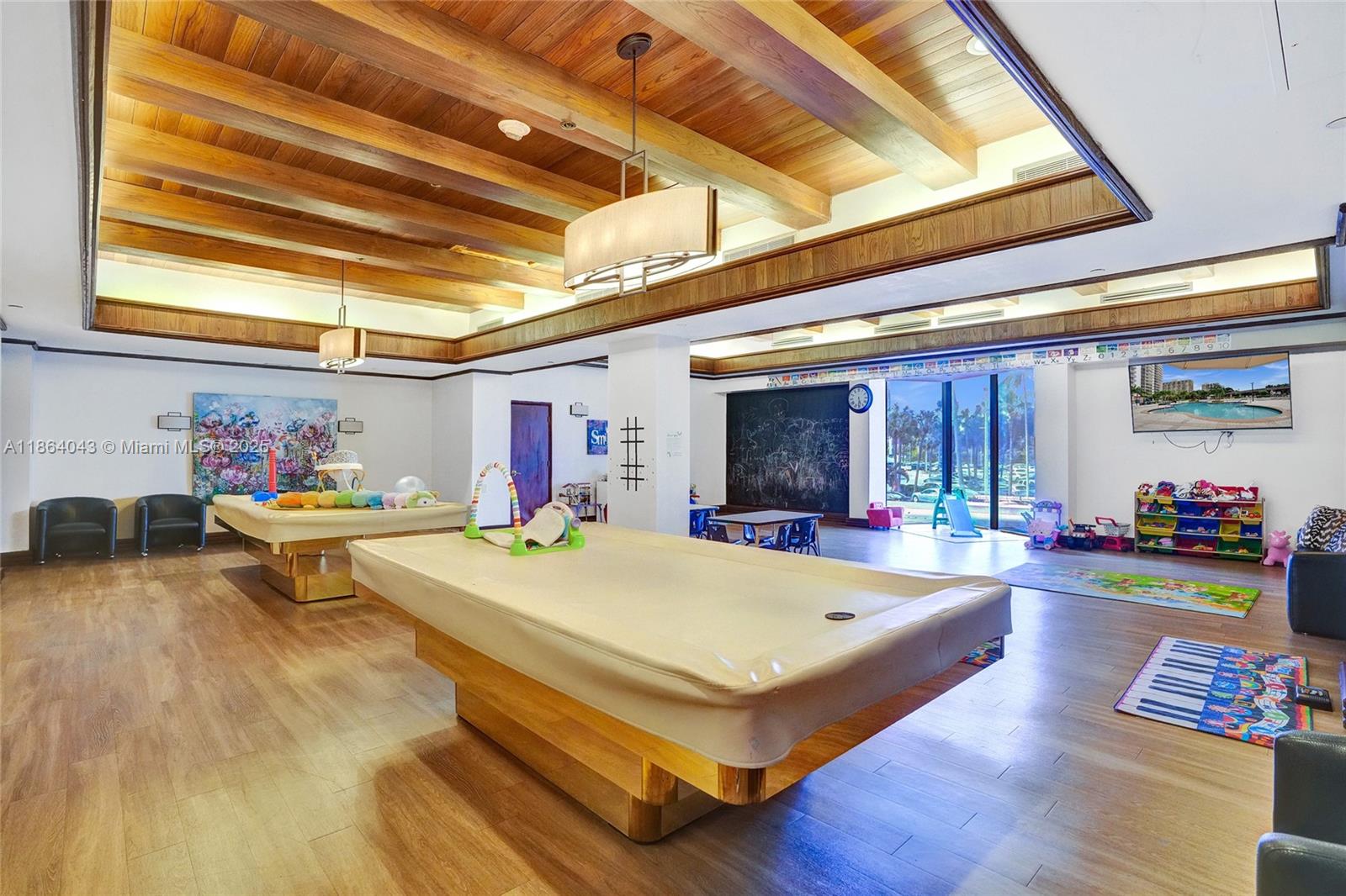 image Hamptons West Condominum30