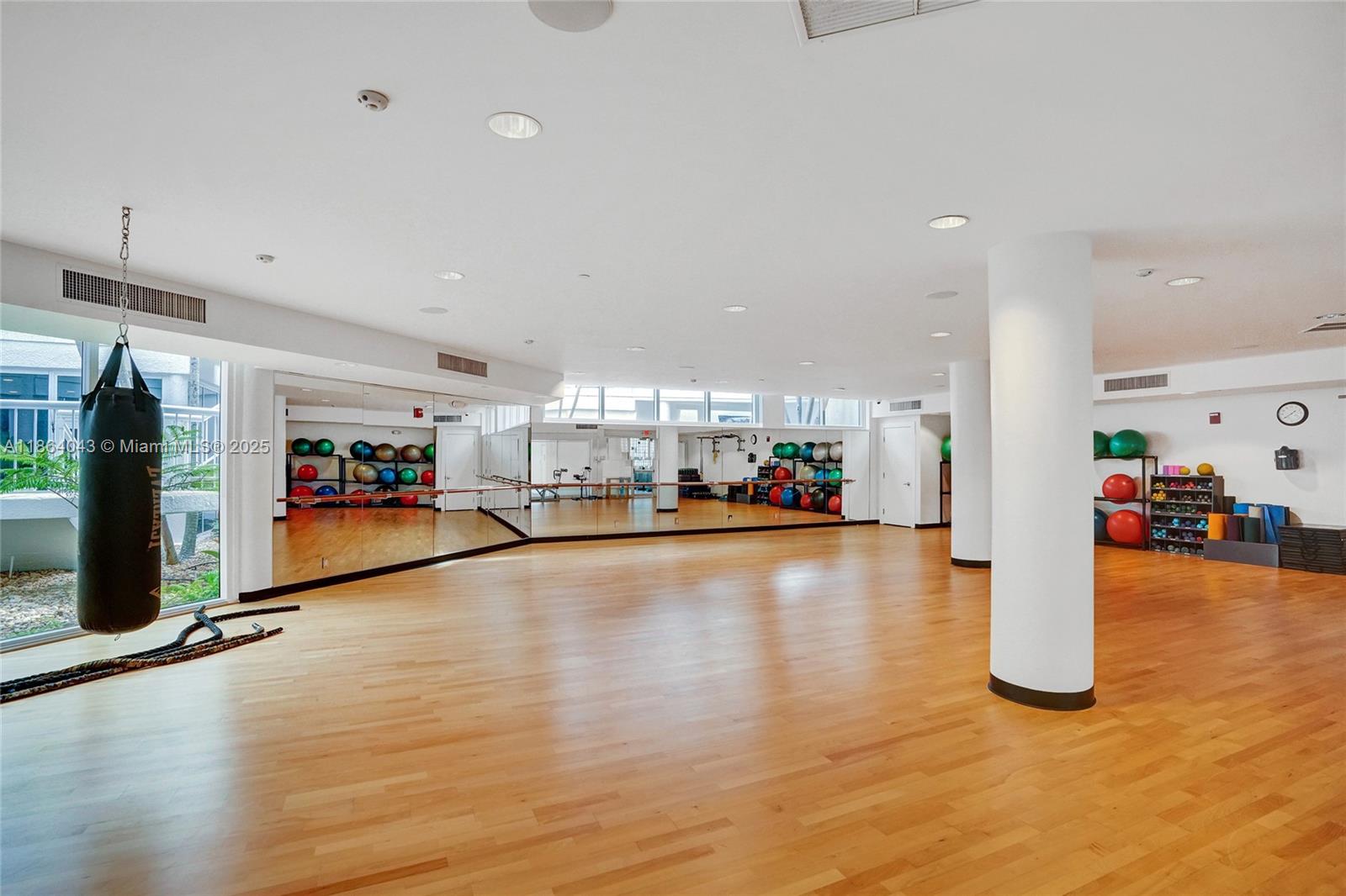 image Hamptons West Condominum35