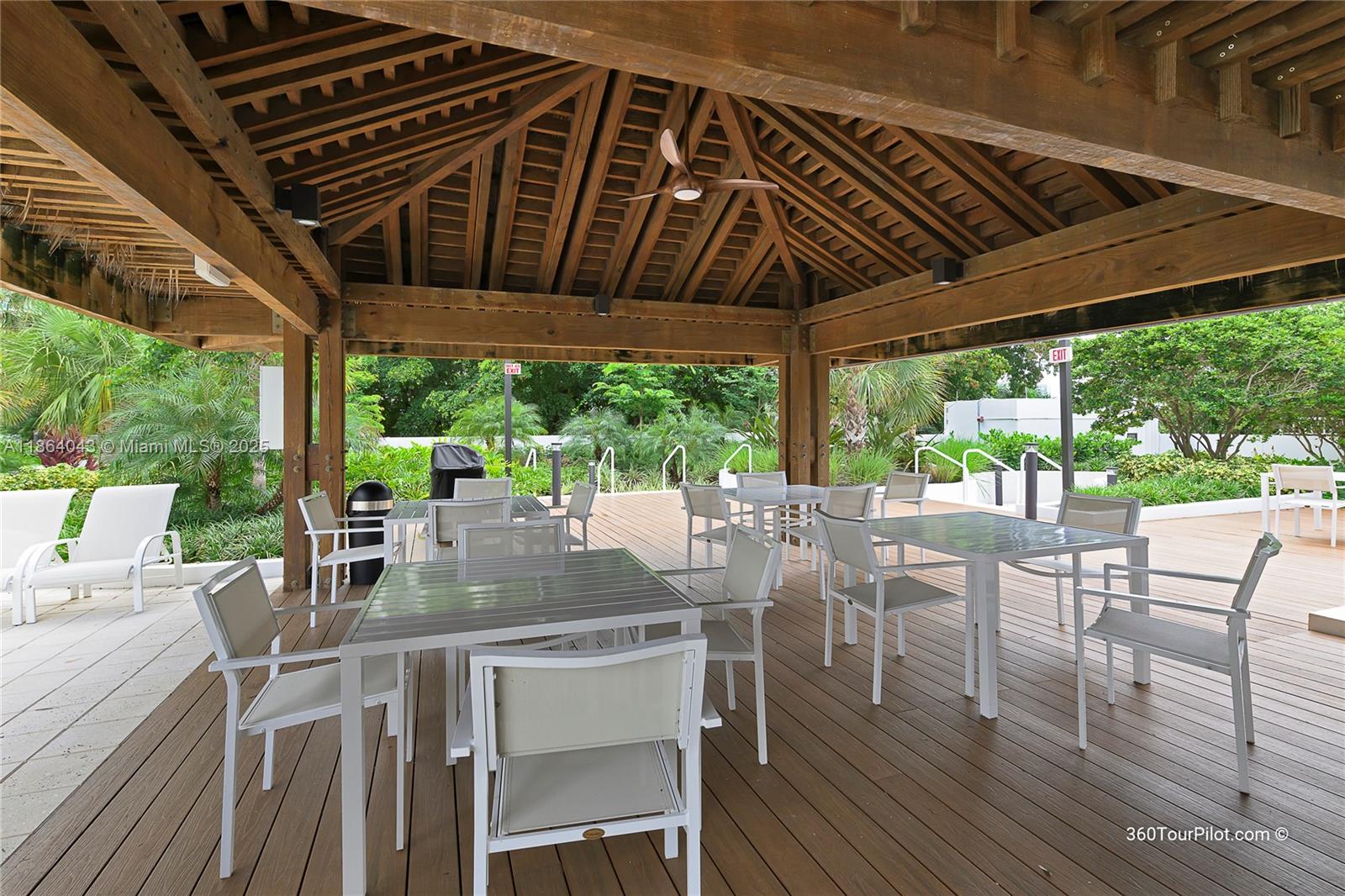 image Hamptons West Condominum47