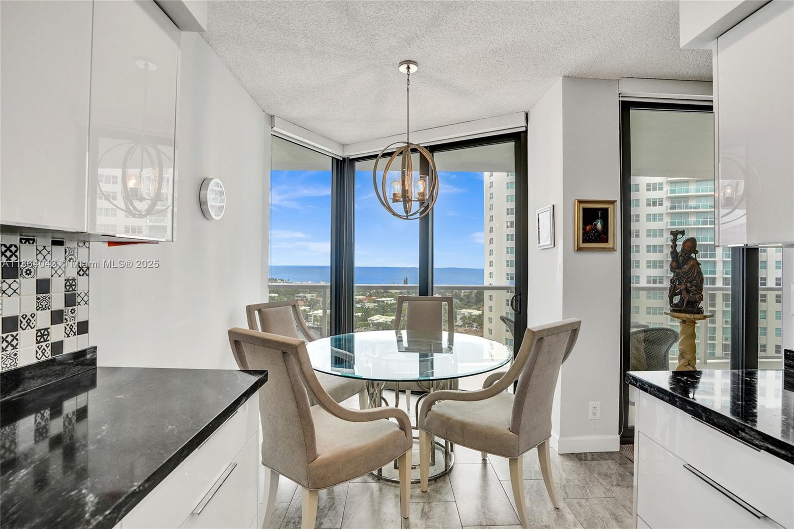image Hamptons West Condominum4