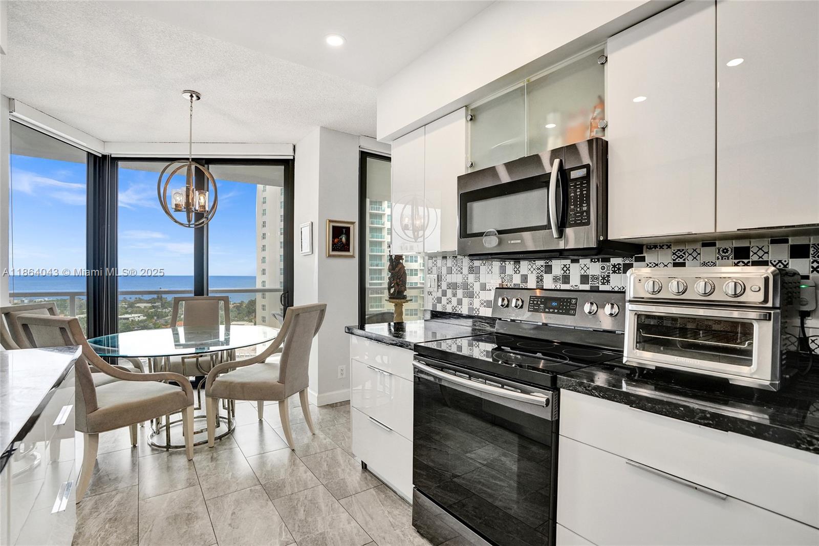 image Hamptons West Condominum5