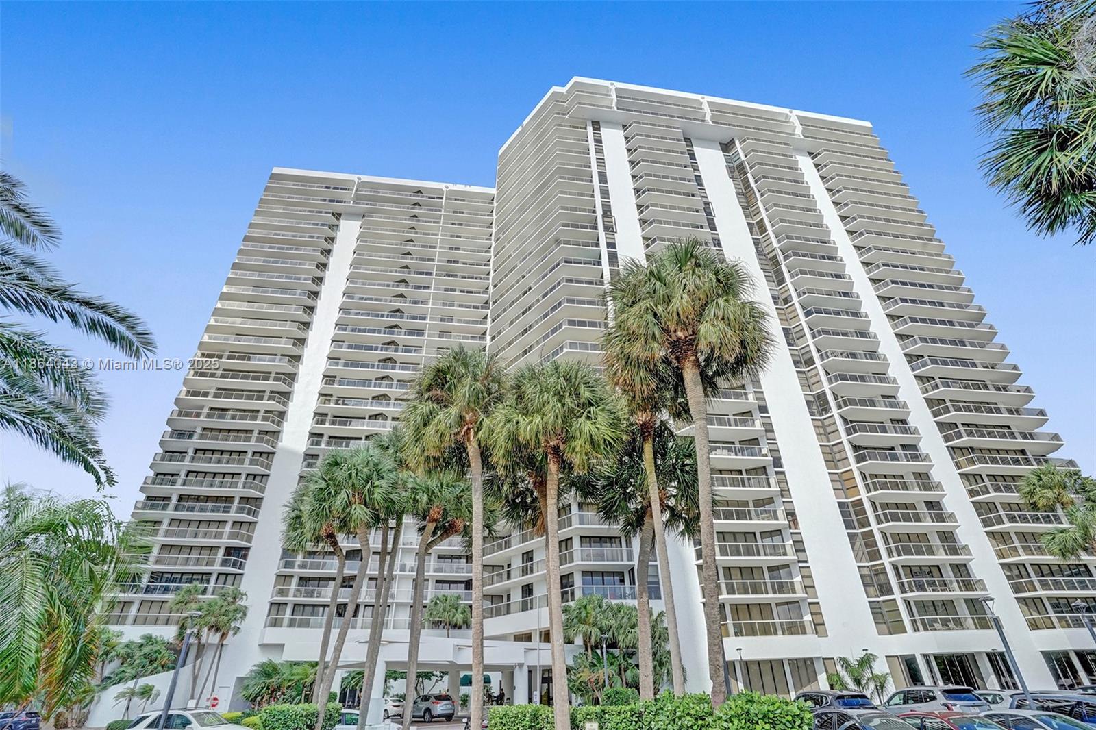 image Hamptons West Condominum61