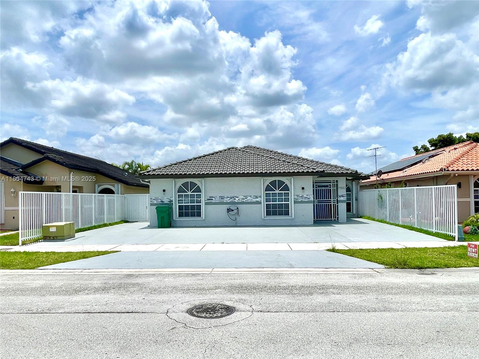 5500 SW 142nd Pl