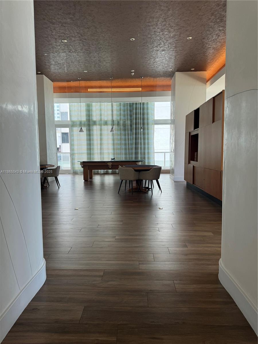 image 50 Biscayne30