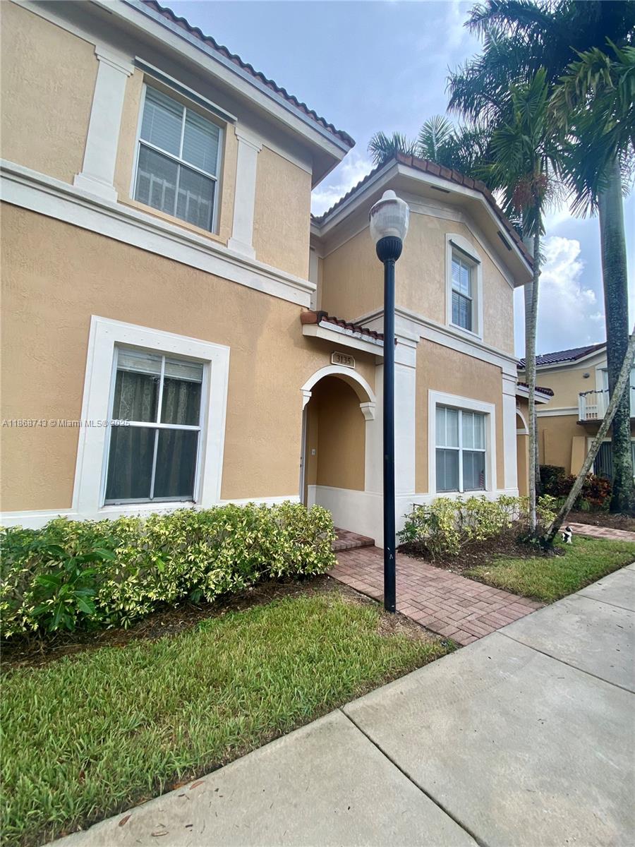 3135 SW 128th Ave #120