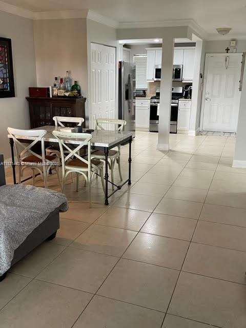 6705 N Kendall Dr #305 Pinecrest, FL 33156