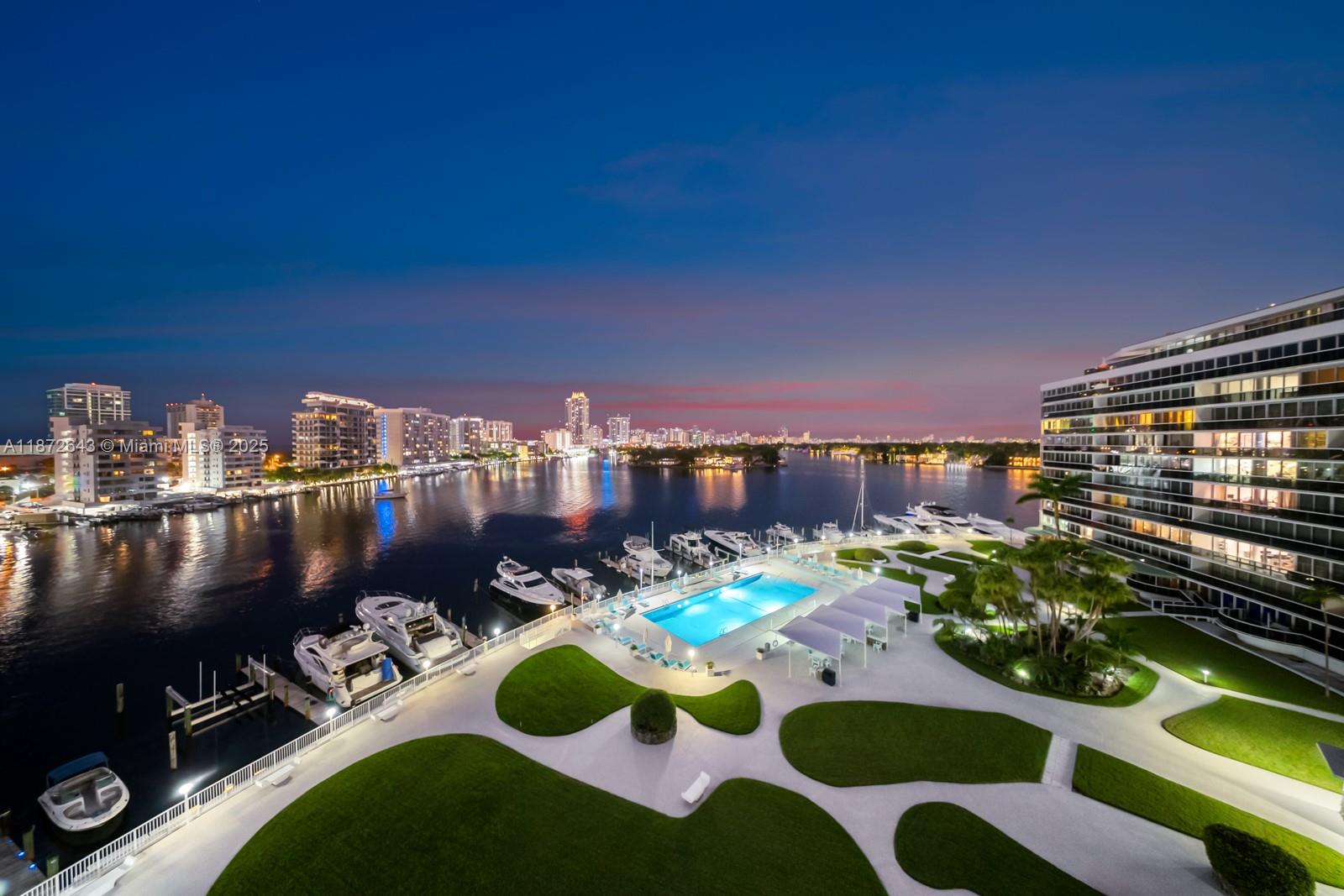 900 Bay Dr #702/704