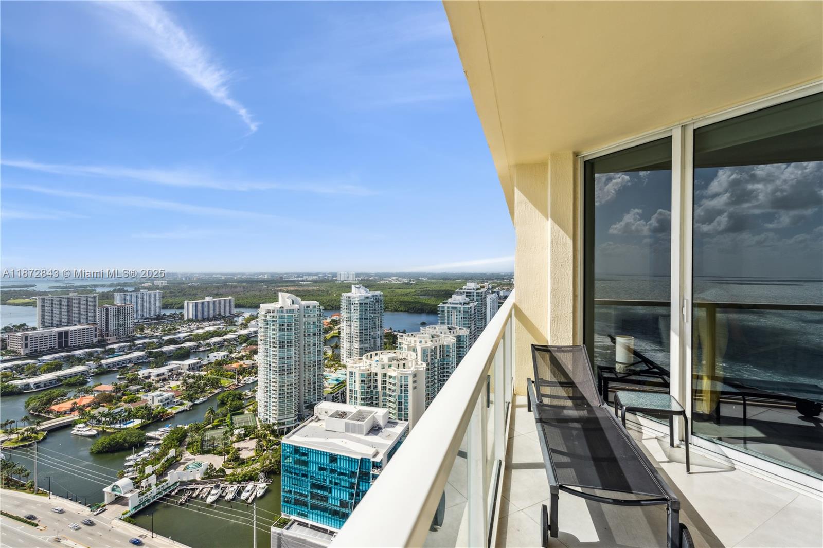 image La Perla Condo9